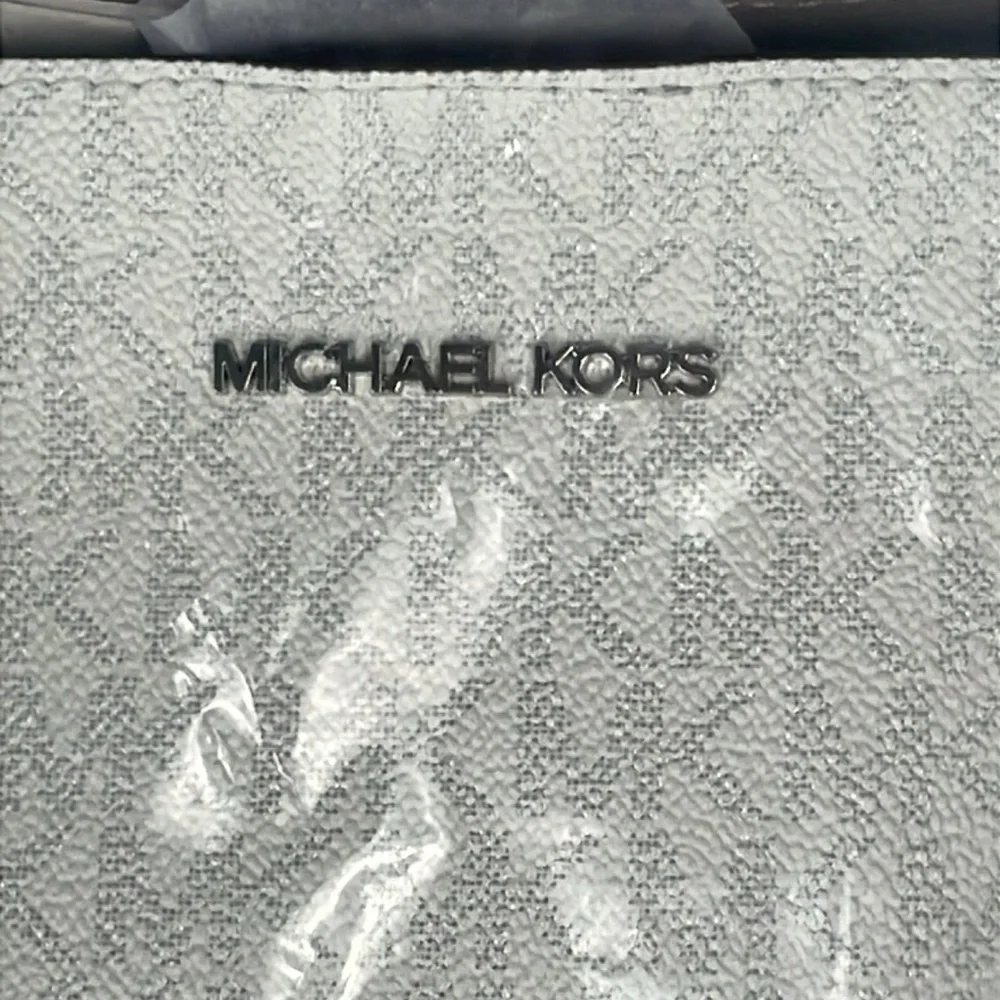 NWT MICHAEL Michael Kors Vincent Large Logo Tote Bag With Card Case Ivory